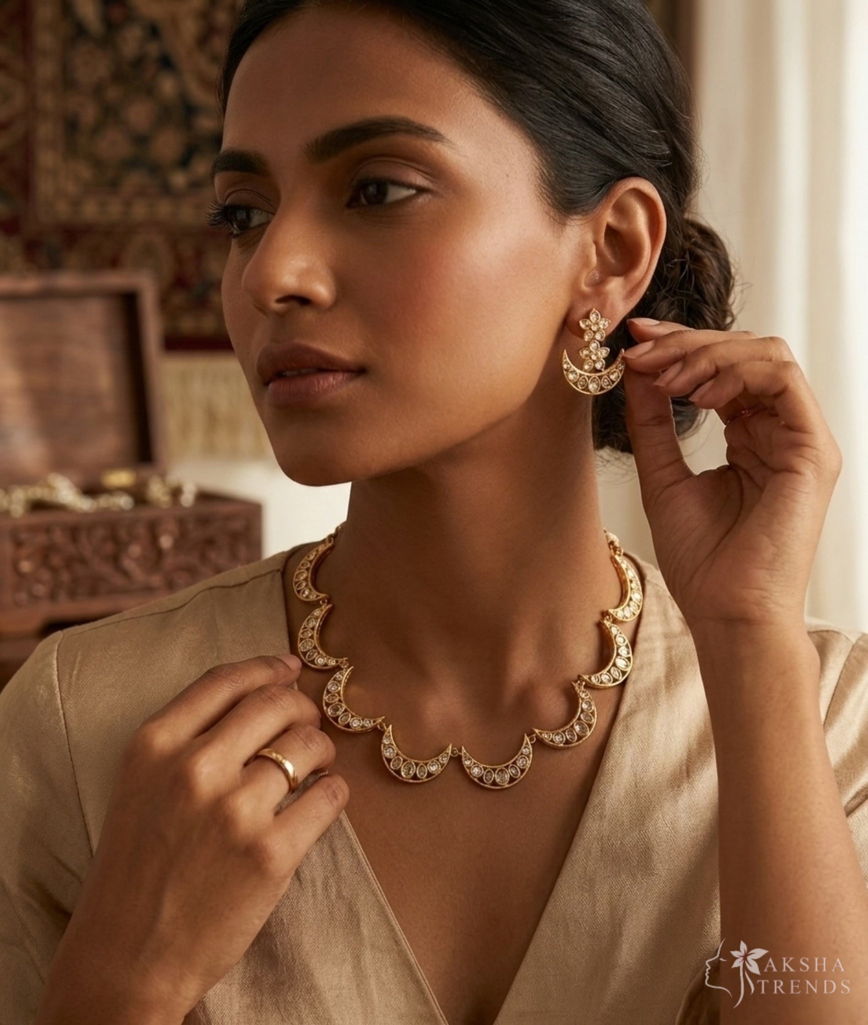 Halfmoon diamond choker Aksha Trends