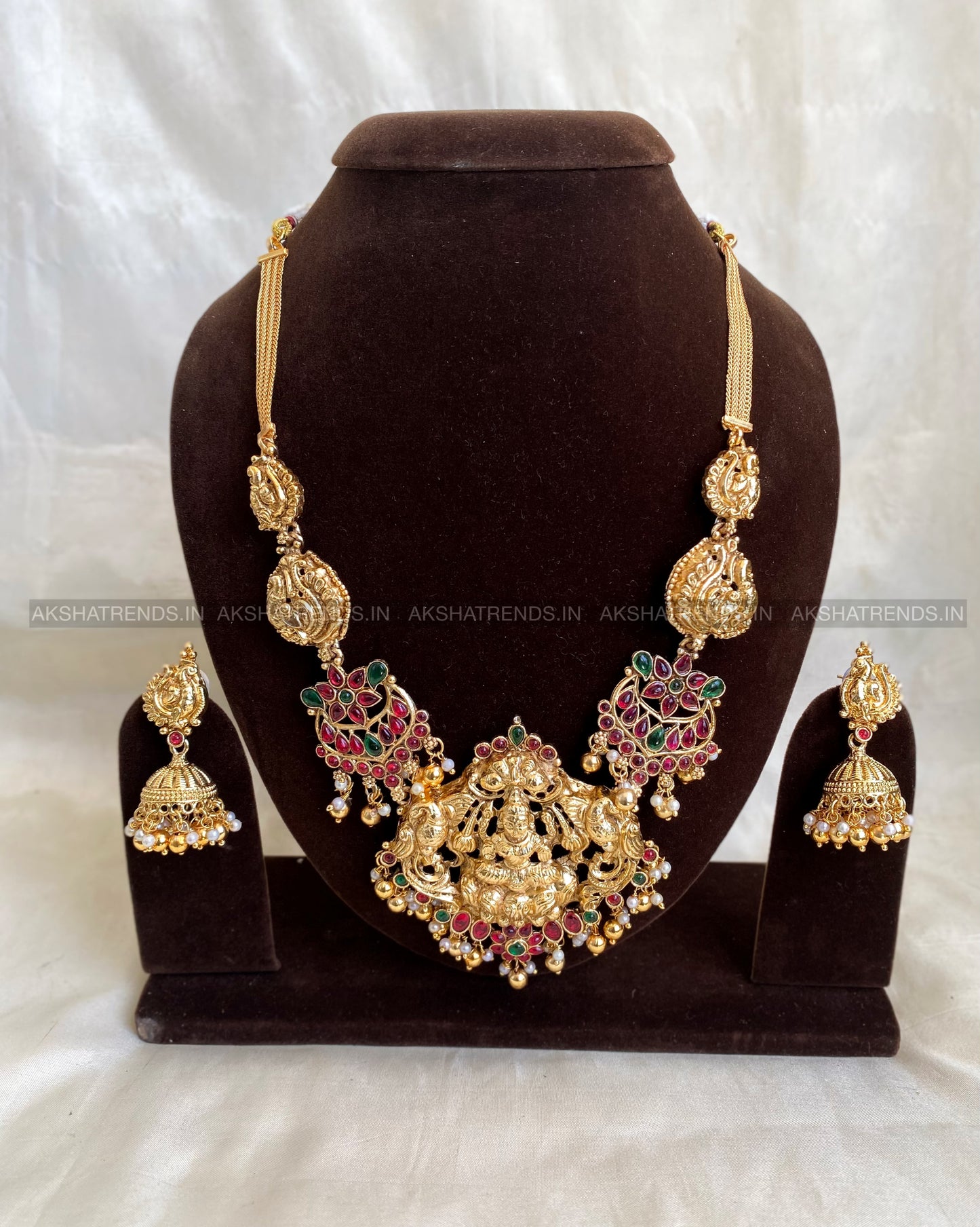 Grand lakshmi pendant necklace Aksha Trends