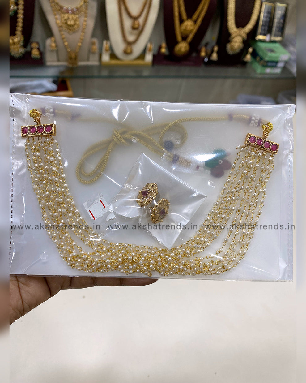 Pearl layer choker Aksha Trends 