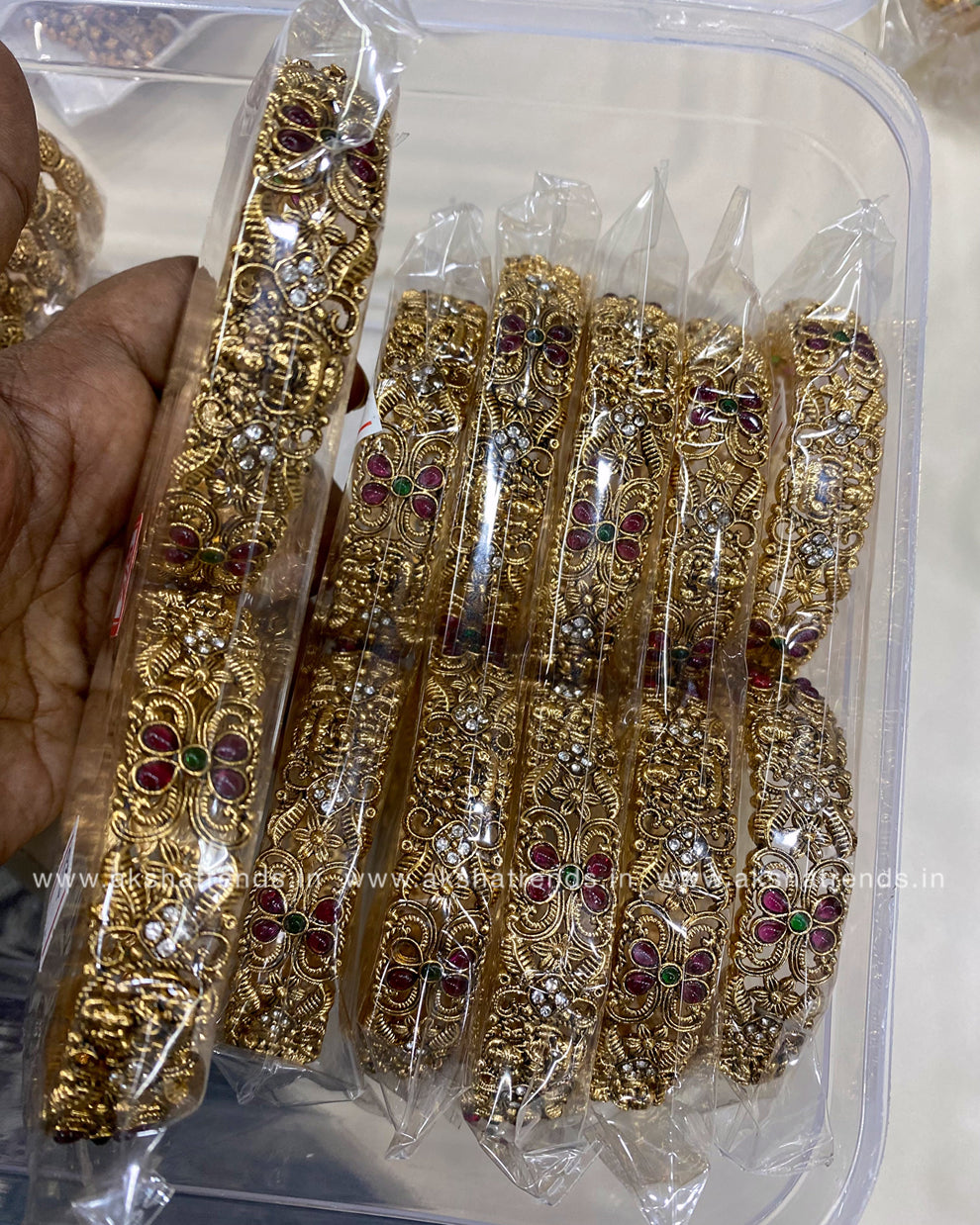 Antique kemp stone bangles (2pc) Aksha Trends 