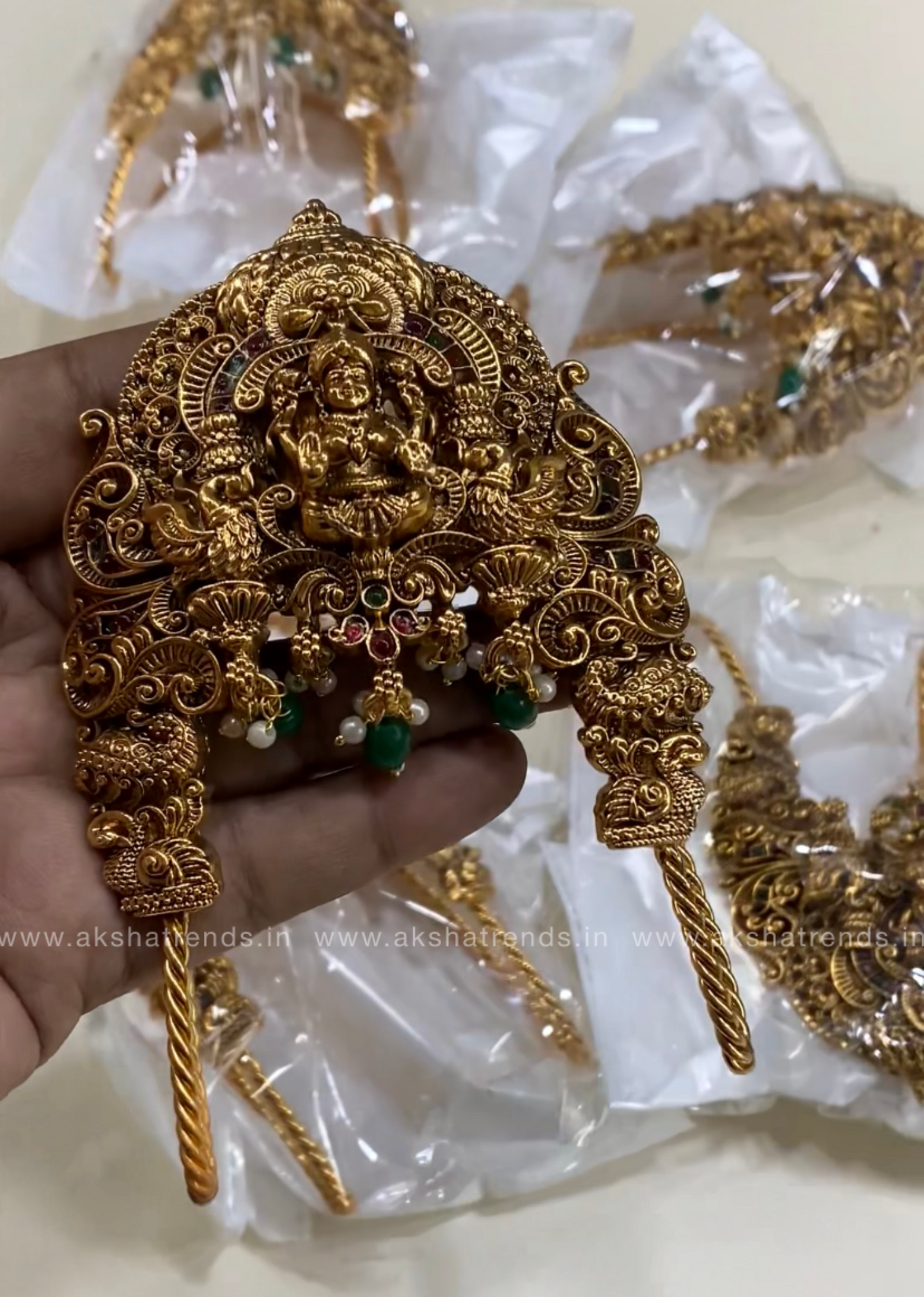 Antique bridal vangi (2pc) Aksha Trends
