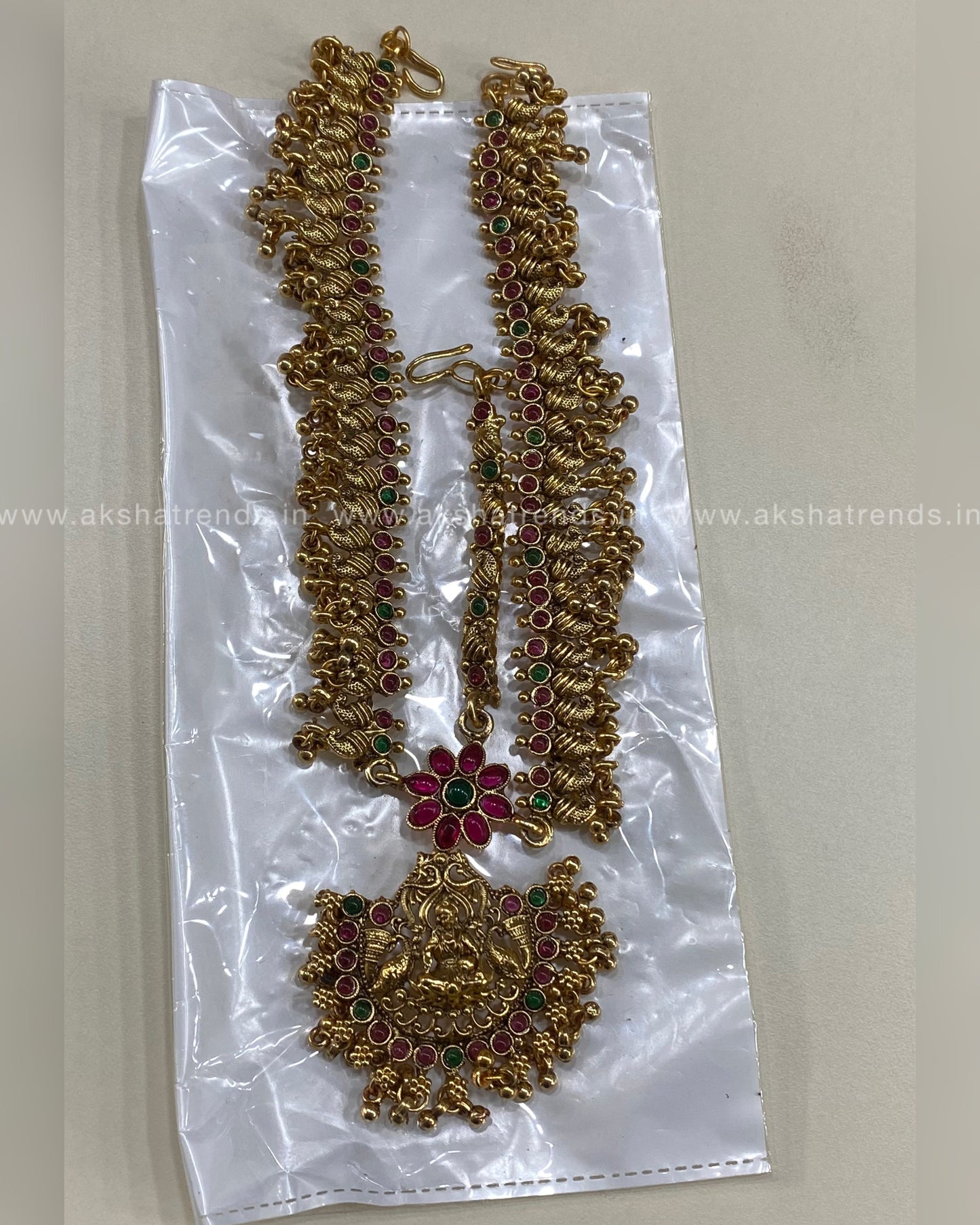 Antique mathapatti tikka Aksha Trends