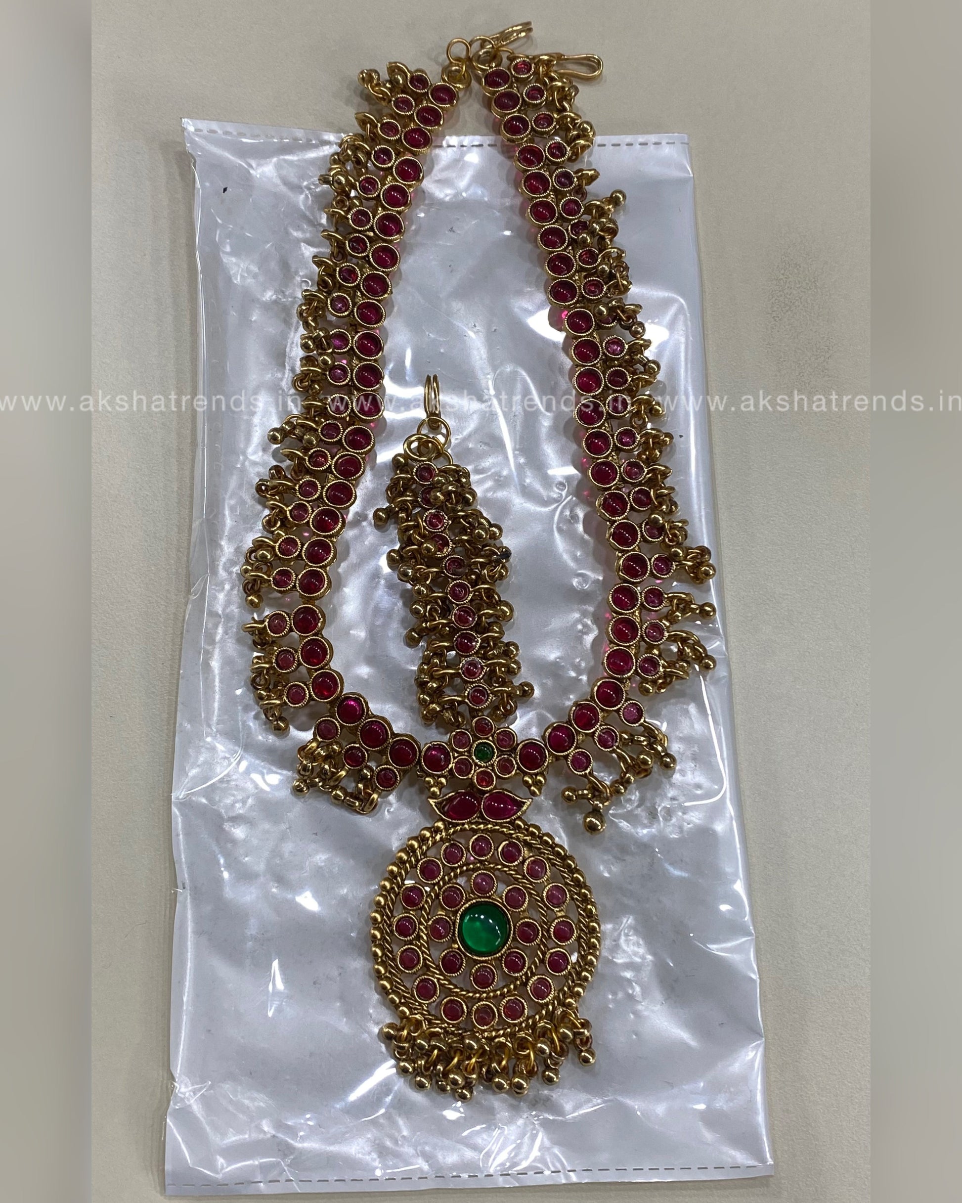 Antique kemp mathapatti tikka Aksha Trends