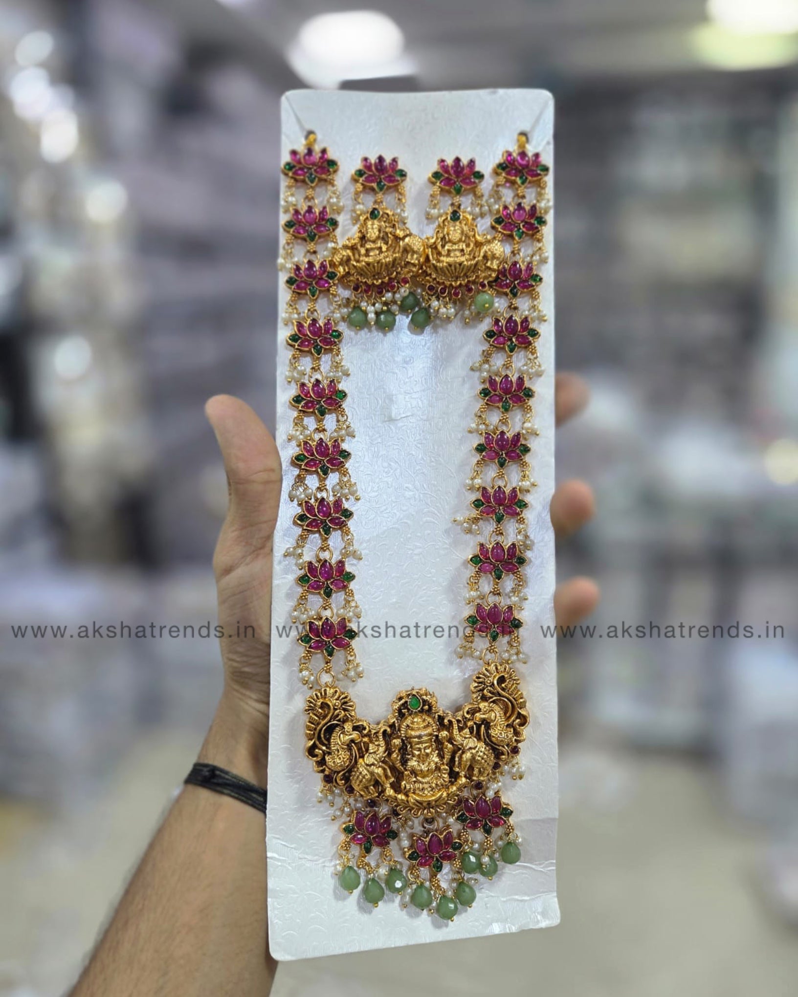 Antique lotus kemp haram Aksha Trends