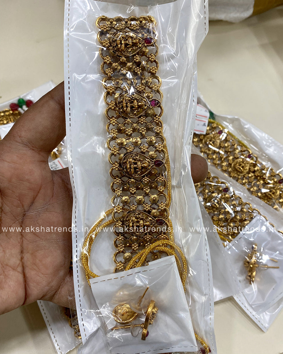 Antique lakshmi hineck choker Aksha Trends 
