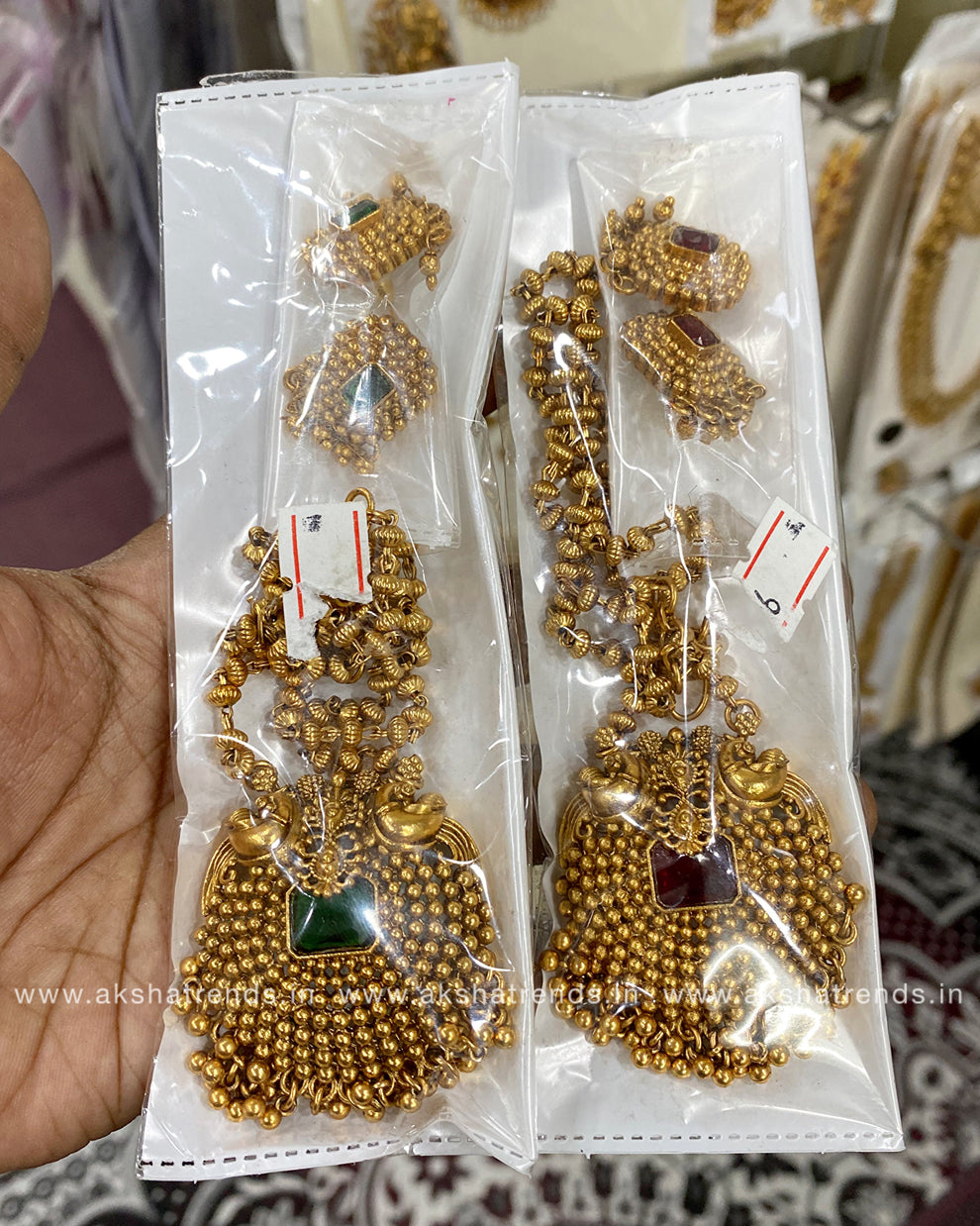 Antique pendant chain Aksha Trends 