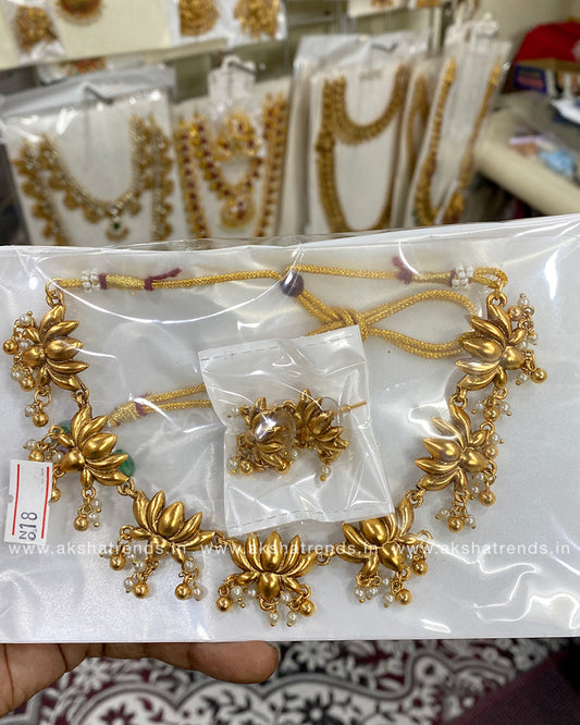 Antique lotus choker Aksha Trends