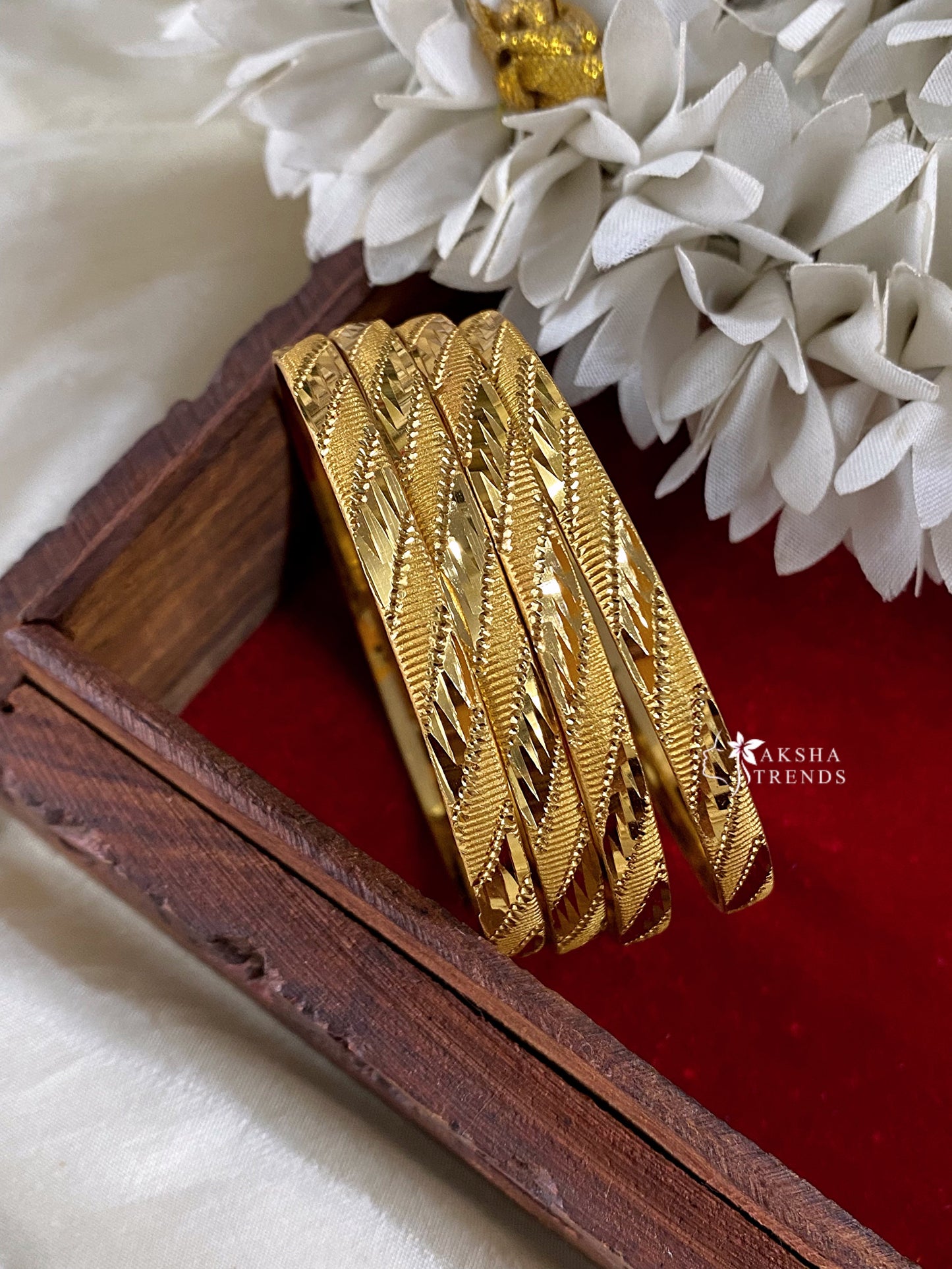 1gm covering bangles (4pc) Aksha Trends