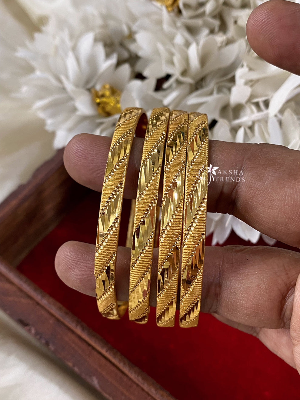 1gm covering bangles (4pc) Aksha Trends 