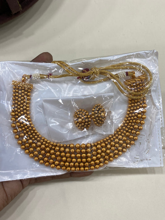 Bead necklace Aksha Trends