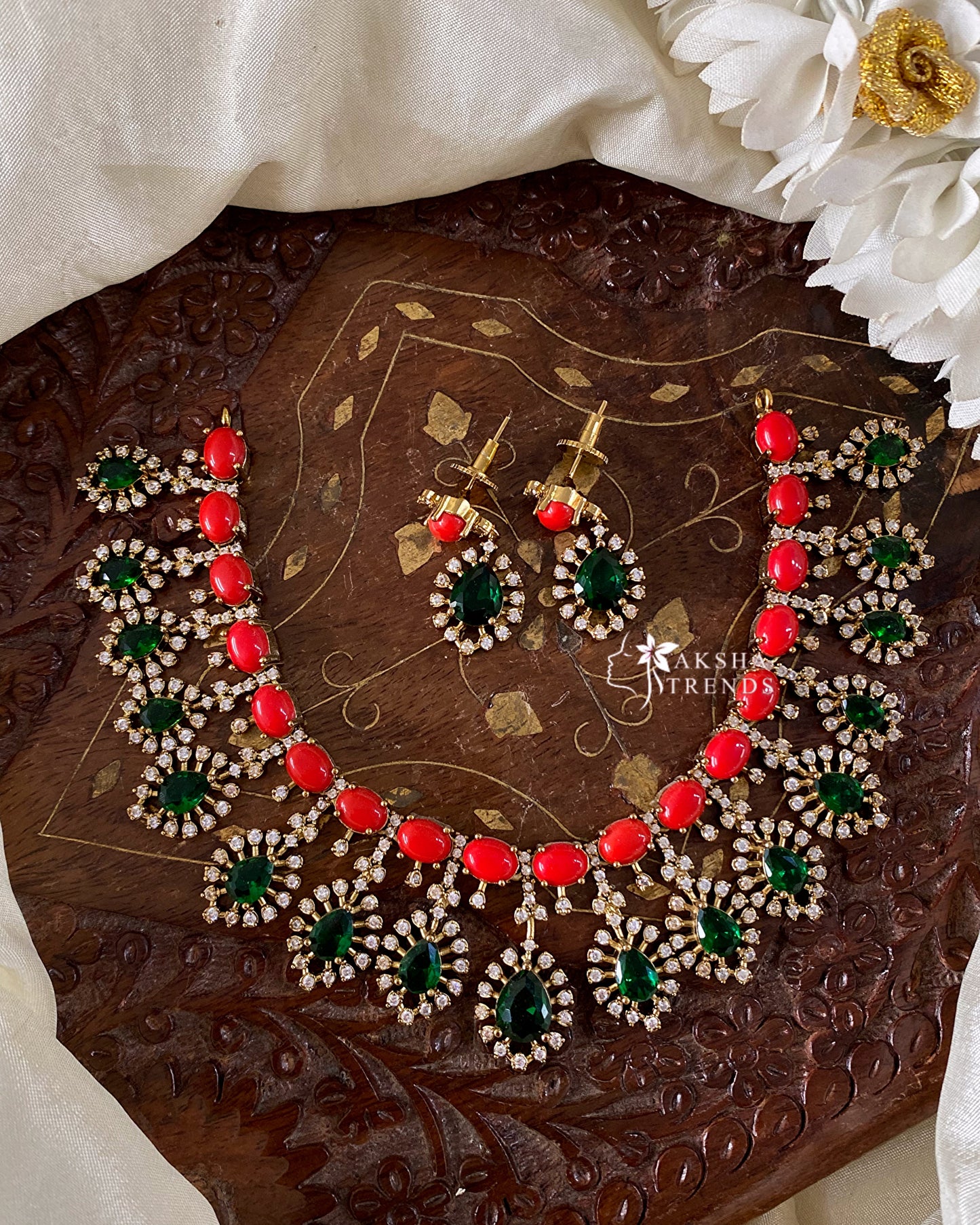 Emerald-coral Pavalam necklace Aksha Trends