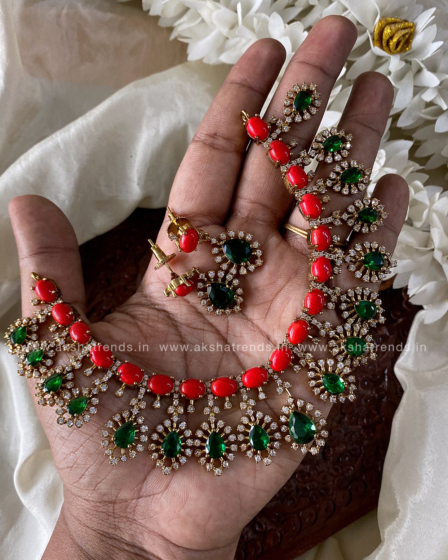 Emerald-coral Pavalam necklace Aksha Trends