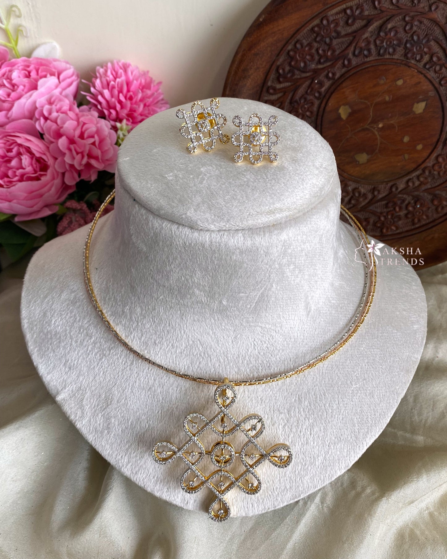 Kolam diamond necklace Aksha Trends