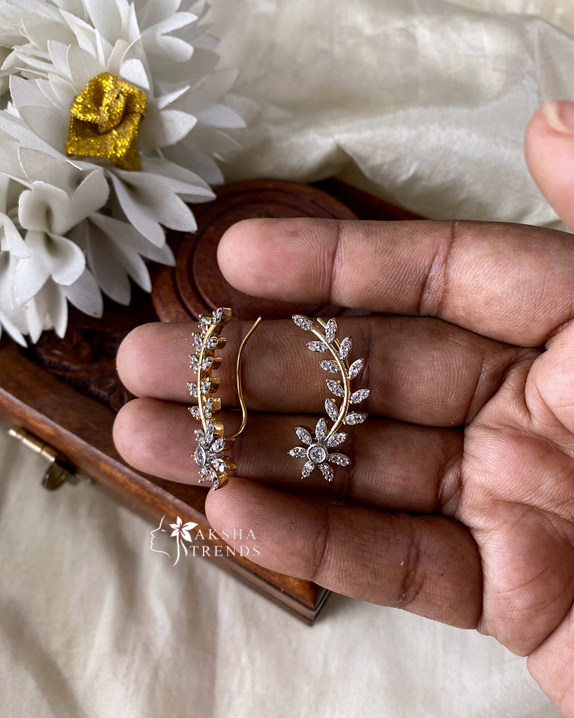Premium diamond Earcuff Aksha Trends