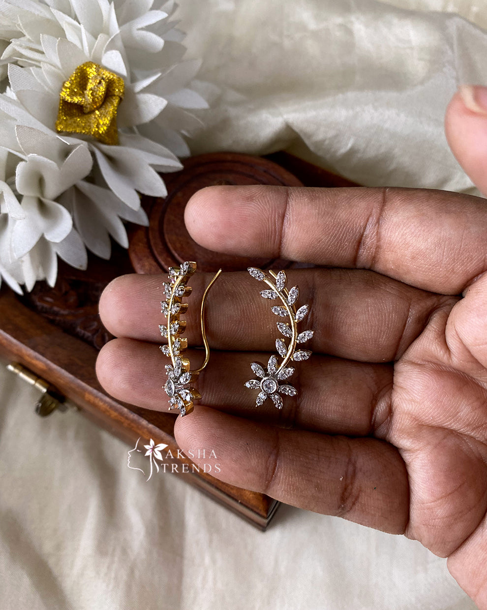 Premium diamond Earcuff Aksha Trends 