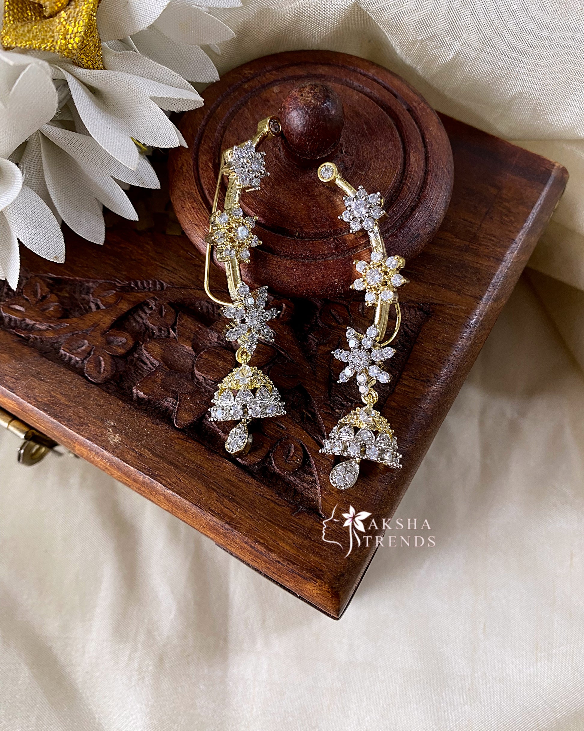 Premium diamond Earcuff Aksha Trends