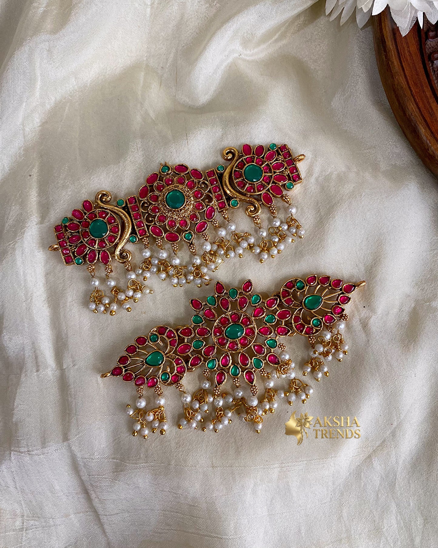 Antique kemp choker Aksha Trends