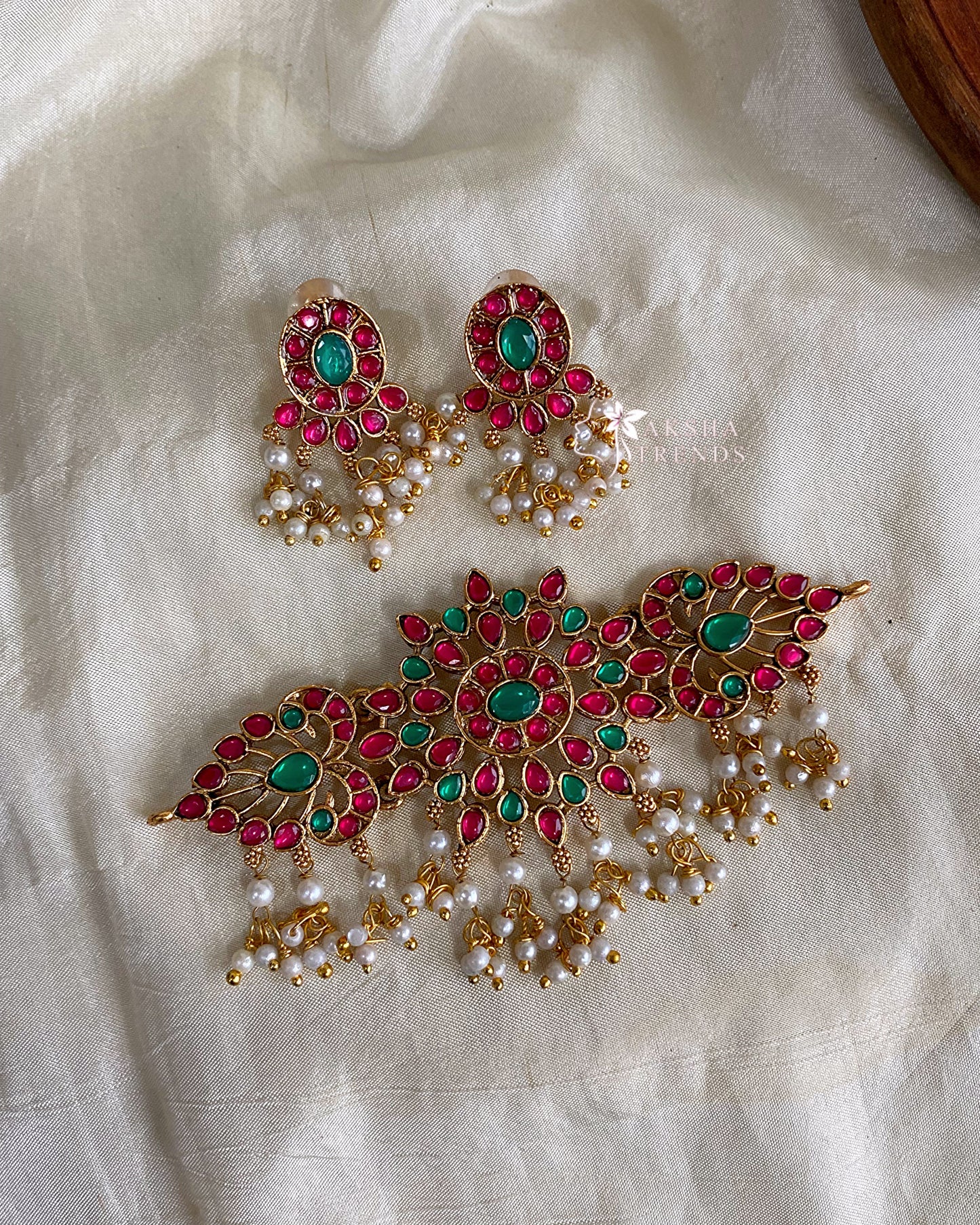 Antique kemp choker Aksha Trends