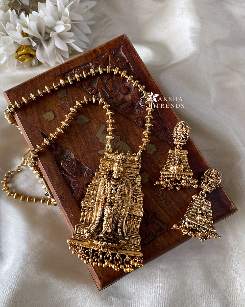 Meenakshi pendant chain Aksha Trends 