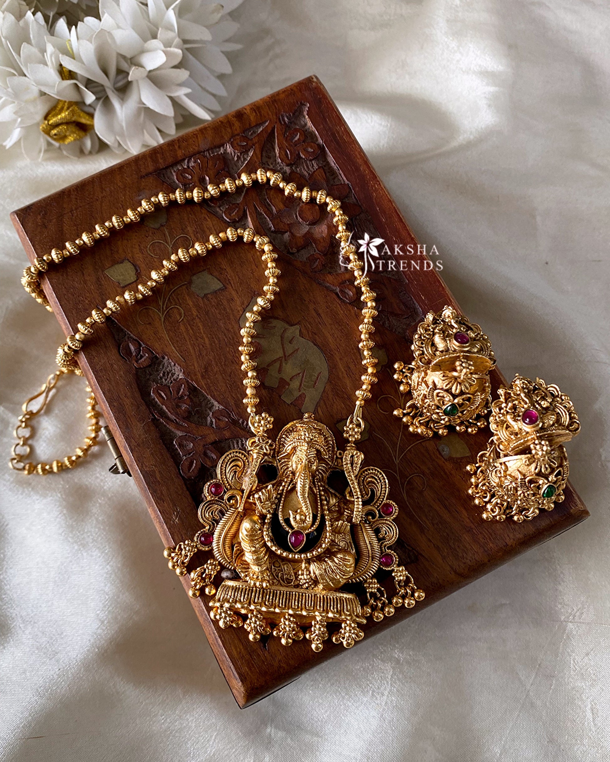Ganesha pendant chain Aksha Trends