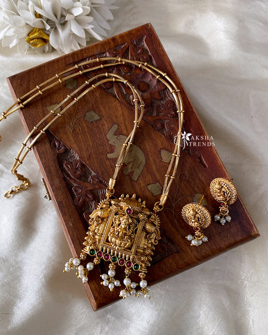 Lakshmi pendant 2line chain Aksha Trends