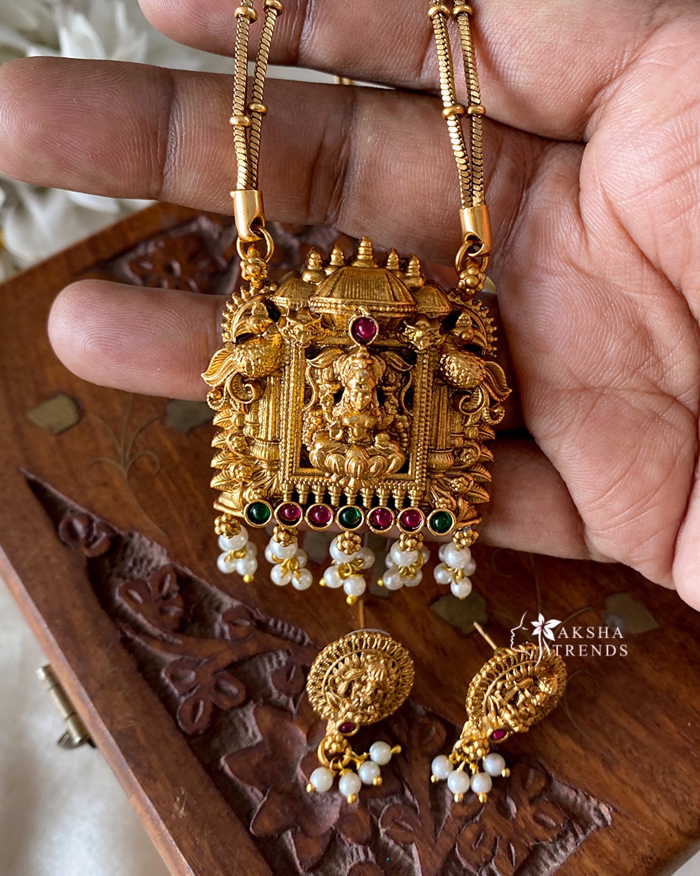 Lakshmi pendant 2line chain Aksha Trends