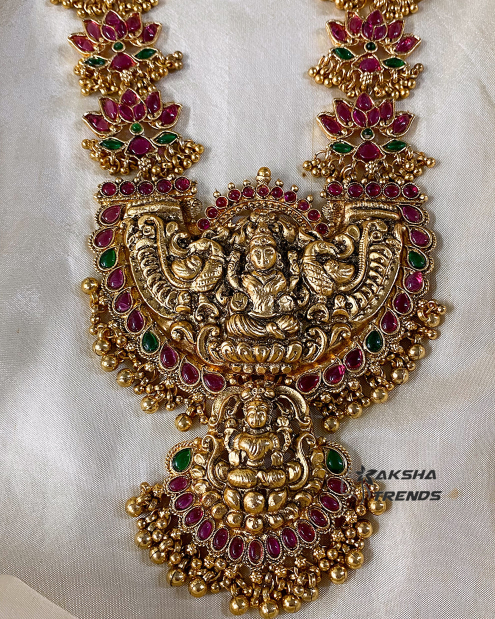 Grand bridal Lotus Haram Aksha Trends 