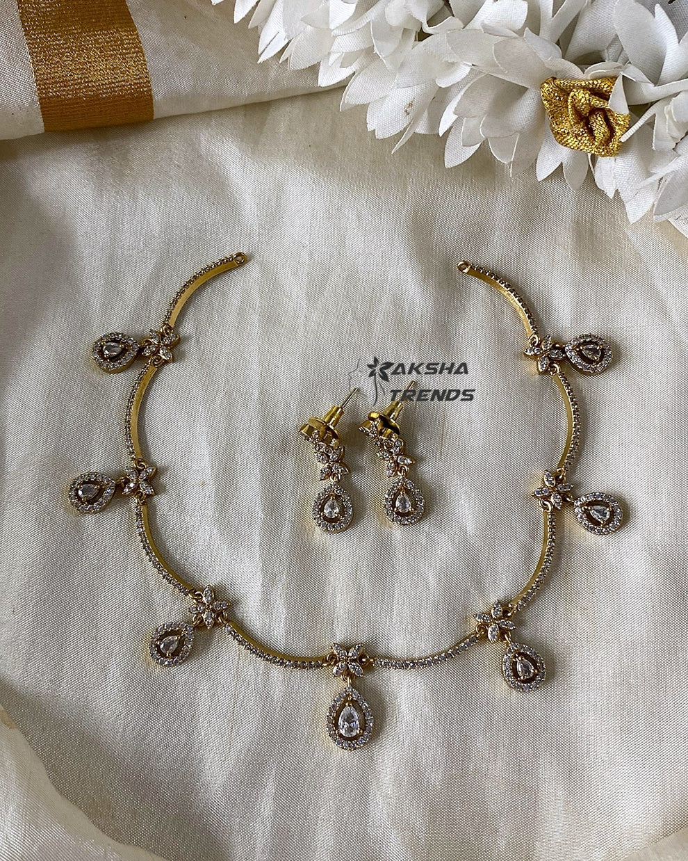 Reva diamond necklace -Multi Aksha Trends 