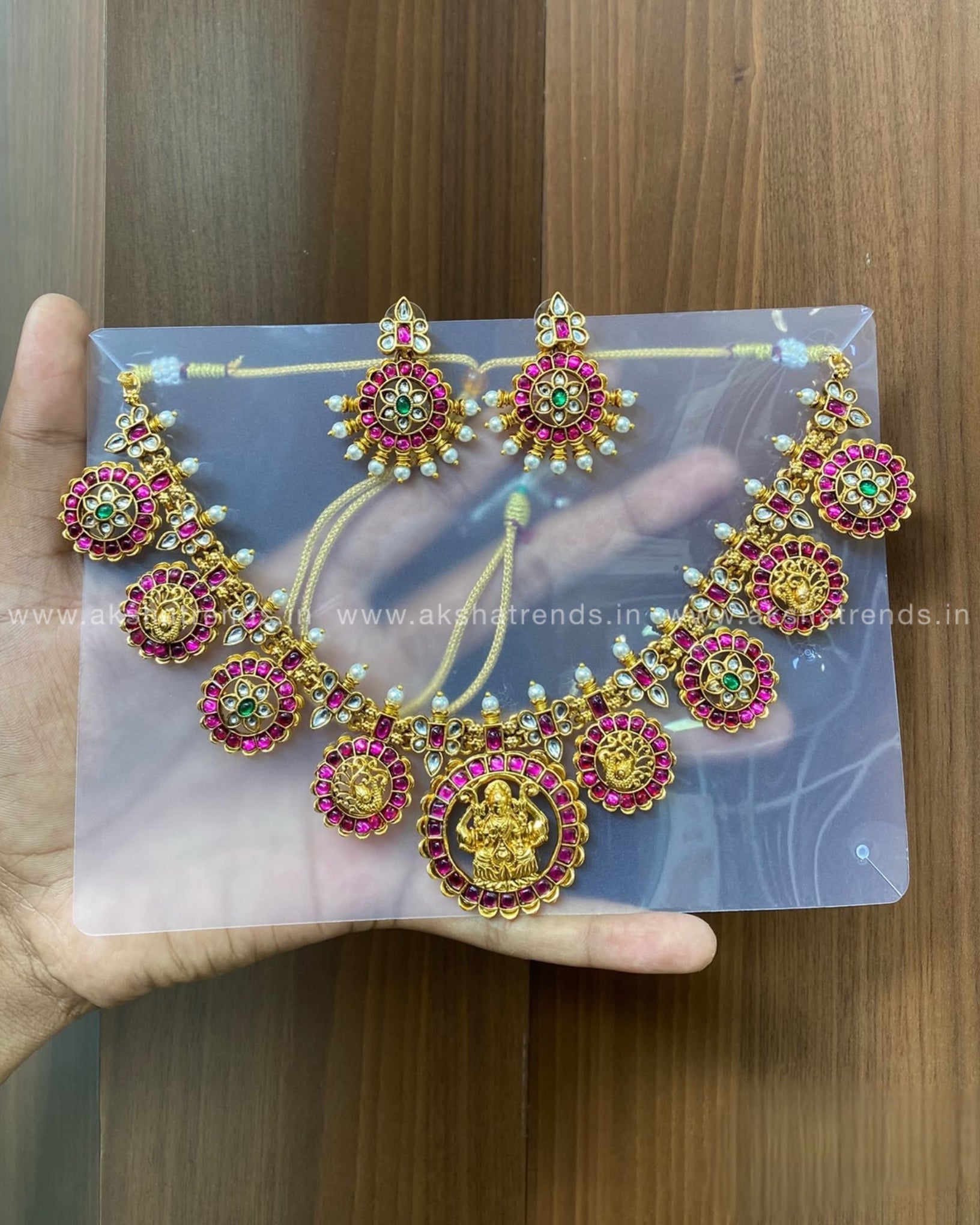 Antique kemp bridal necklace Aksha Trends