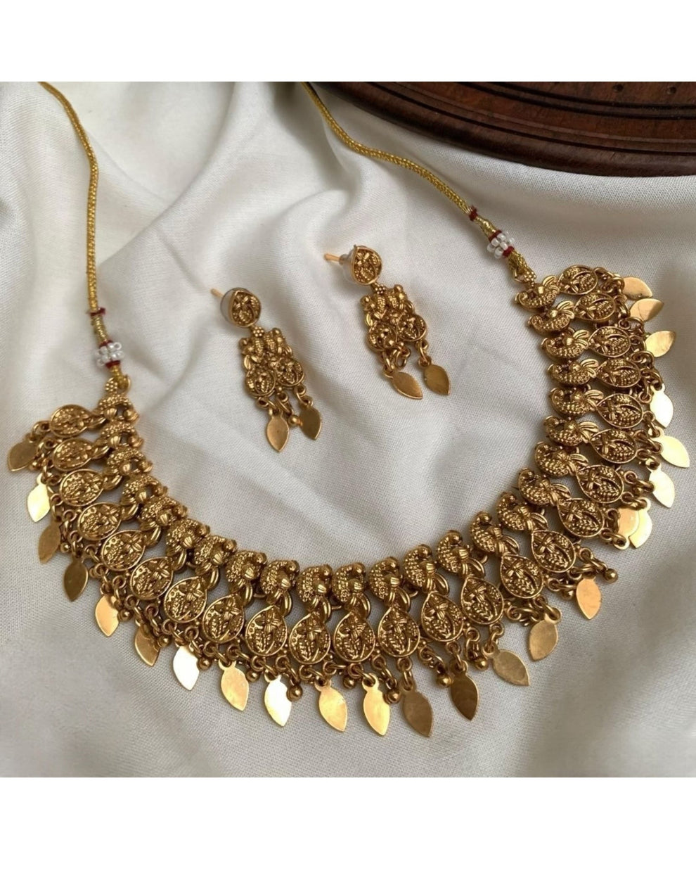 Golden Elakathalli necklace Aksha Trends 