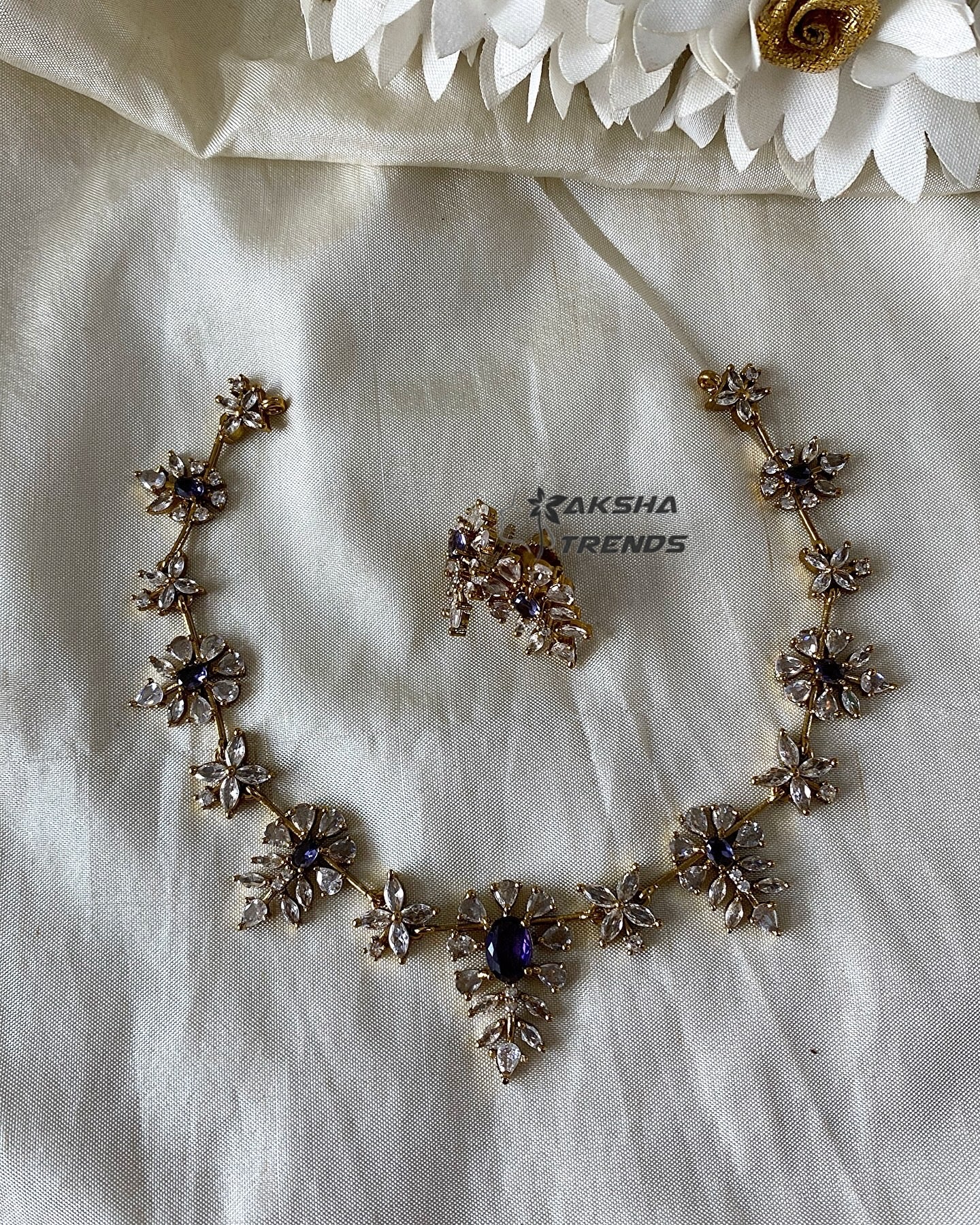 Floral diamond Necklace Aksha Trends
