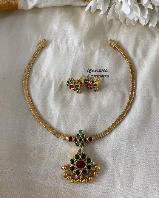 Pathakam Attigai -Green Kemp Aksha Trends