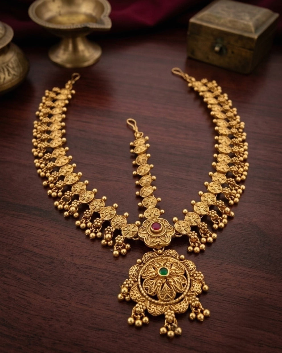 Antique mathapatti tikka -floral Aksha Trends 