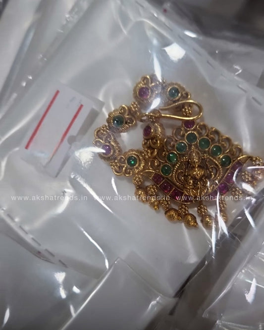 Premium gold tikka Aksha Trends