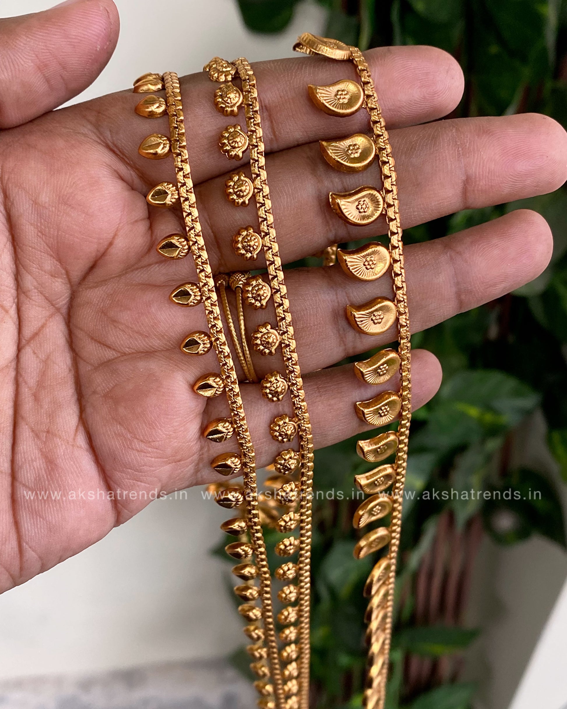 Antique 3step Hipchain Aksha Trends