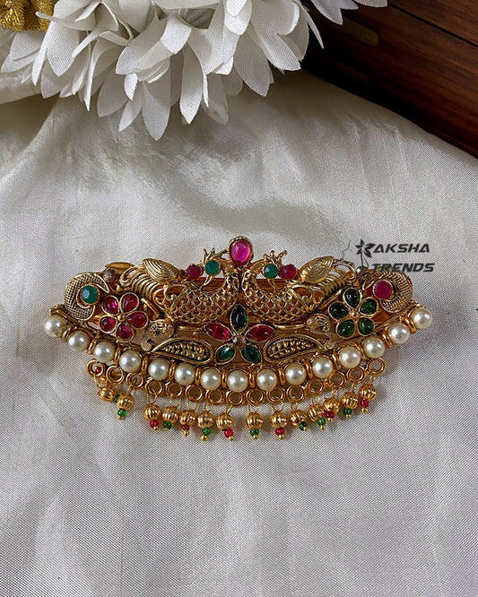 Fancy gold Hair clip Aksha Trends