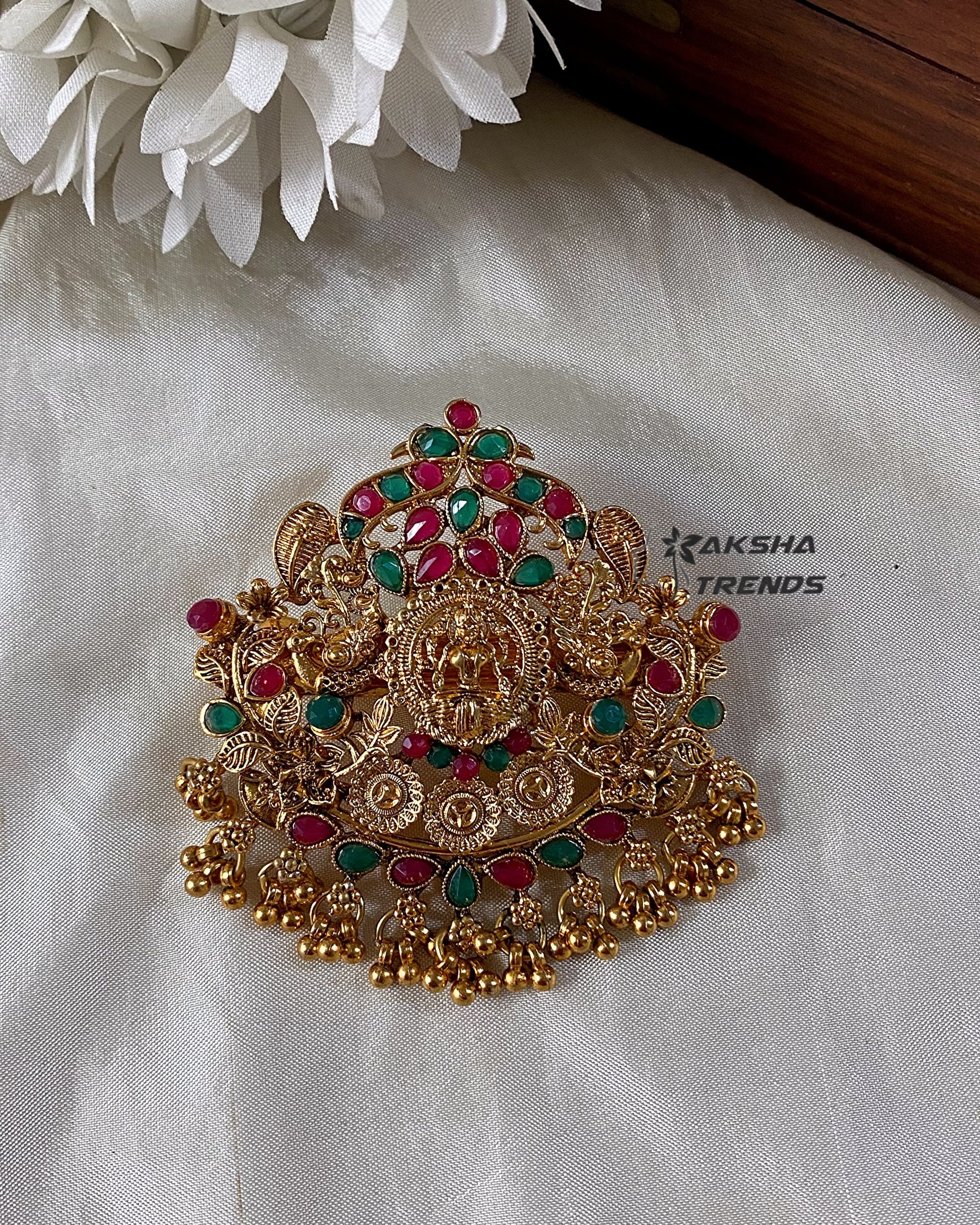 Fancy gold Hair clip Aksha Trends