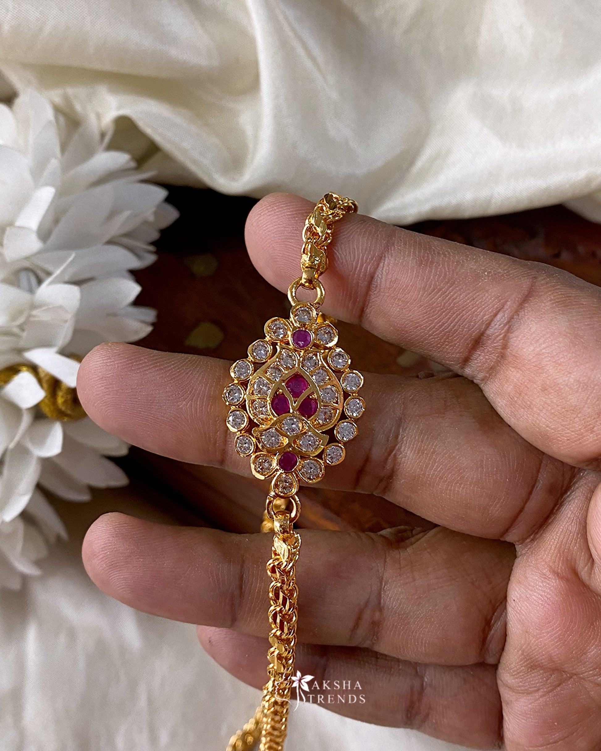 Impon Mogappu chain Aksha Trends