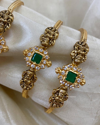 Nagas lakshmi kadas Green (2pc) Aksha Trends