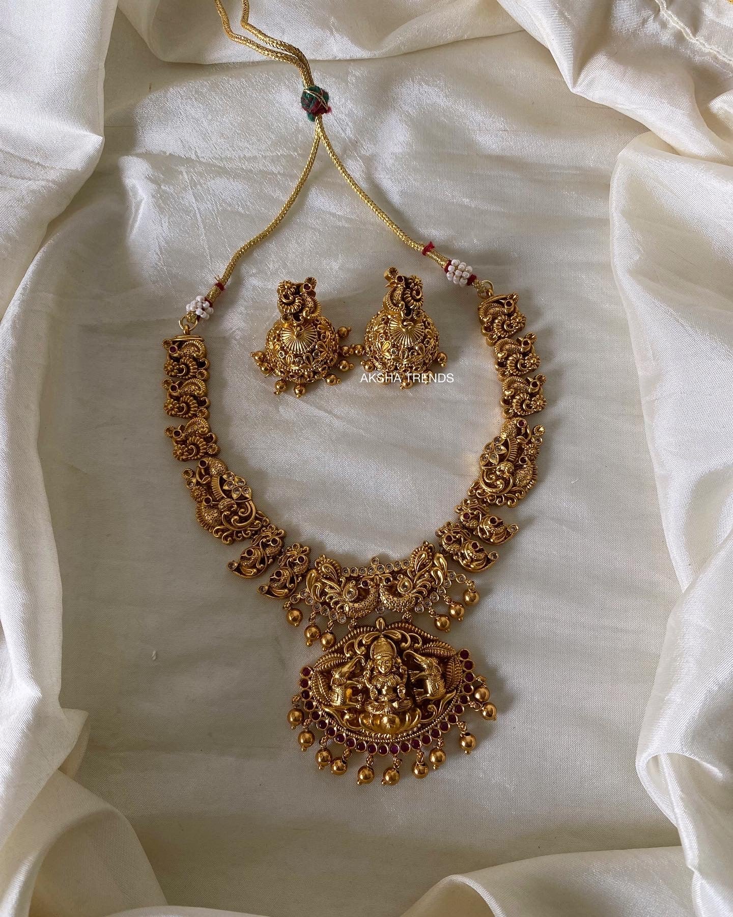 Golden Nagasi bridal necklace Aksha Trends