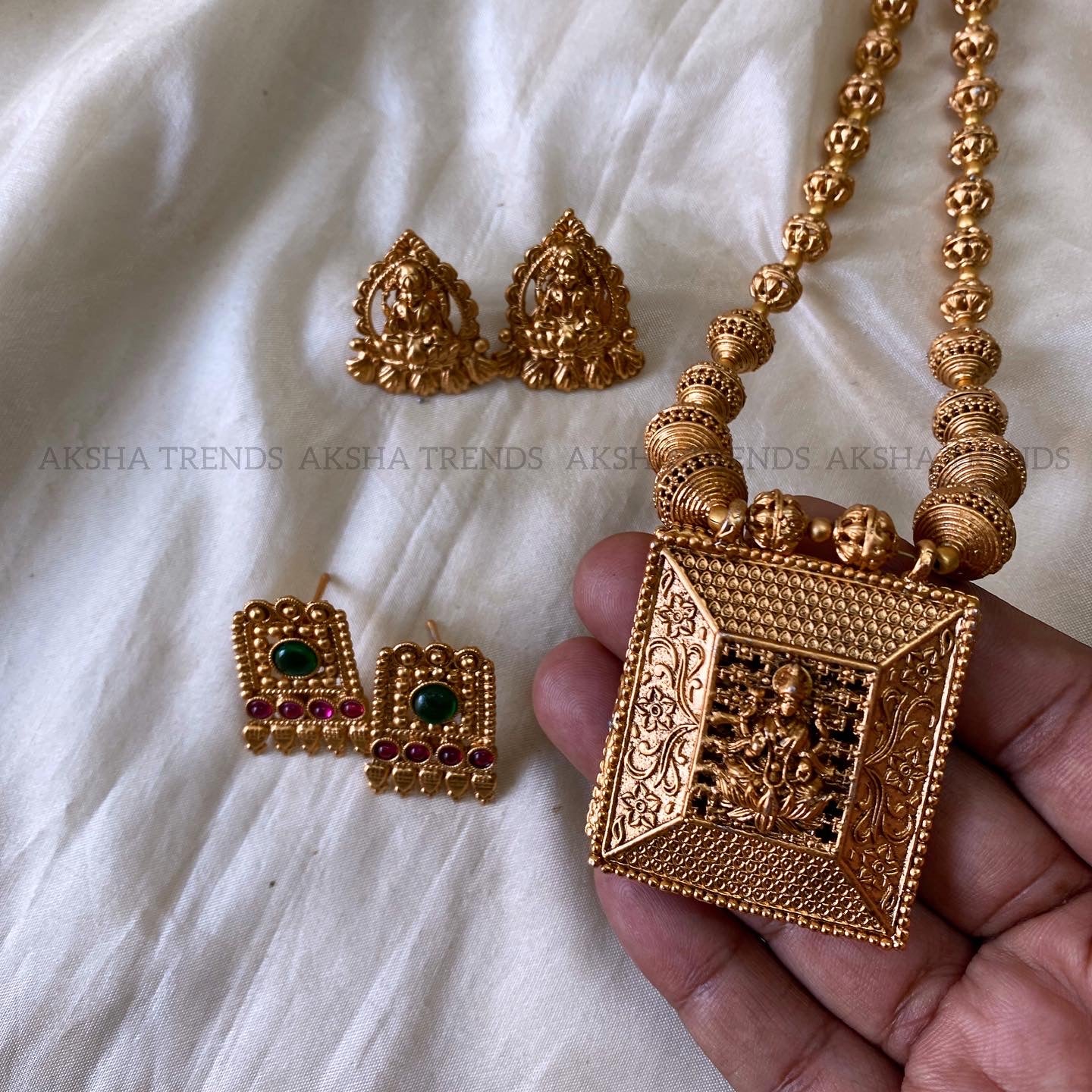 Reversible necklace Aksha Trends