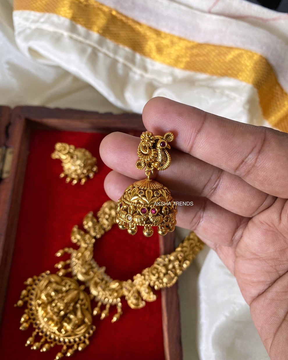 Golden Nagasi bridal necklace Aksha Trends 