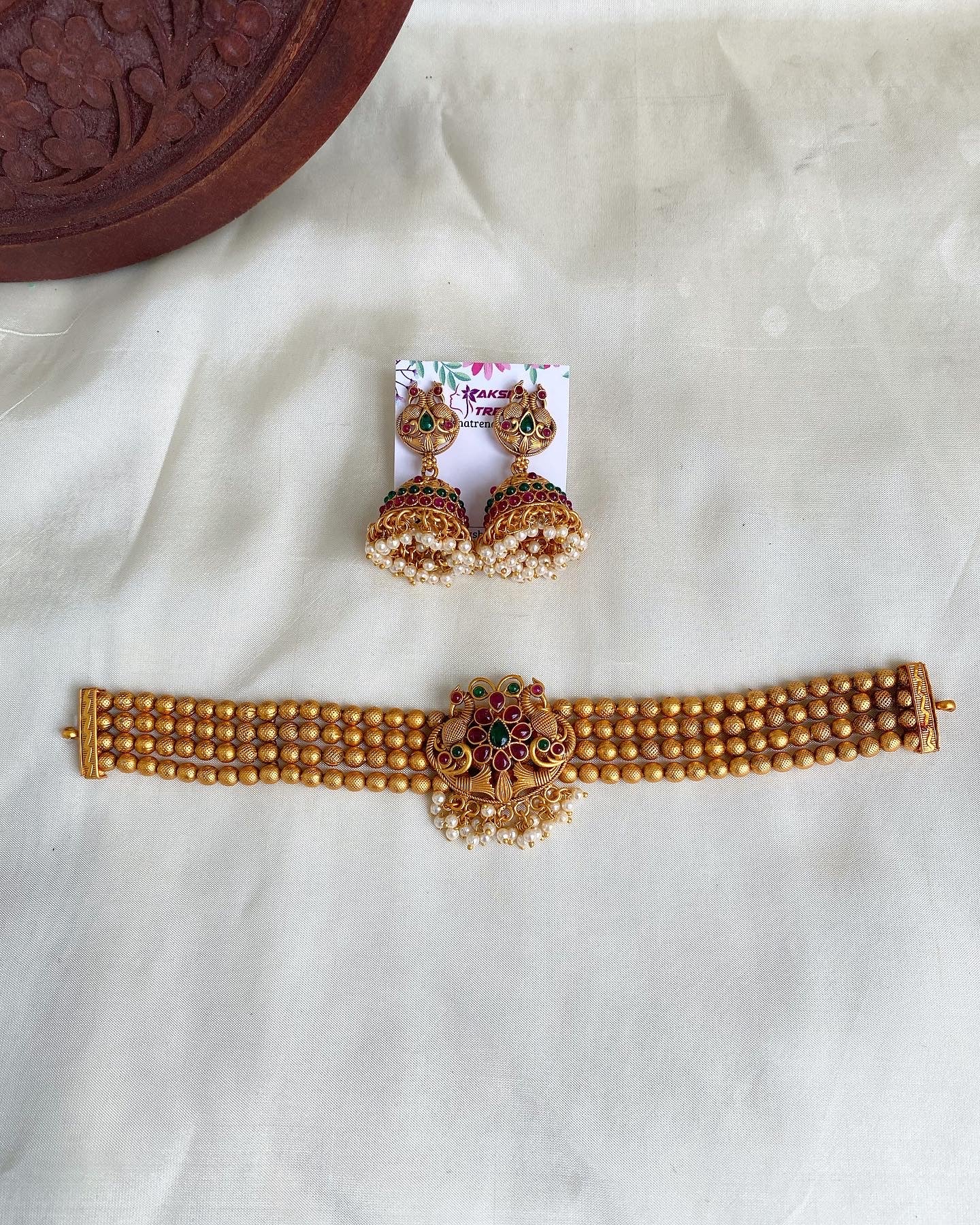 Brass hineck choker Aksha Trends