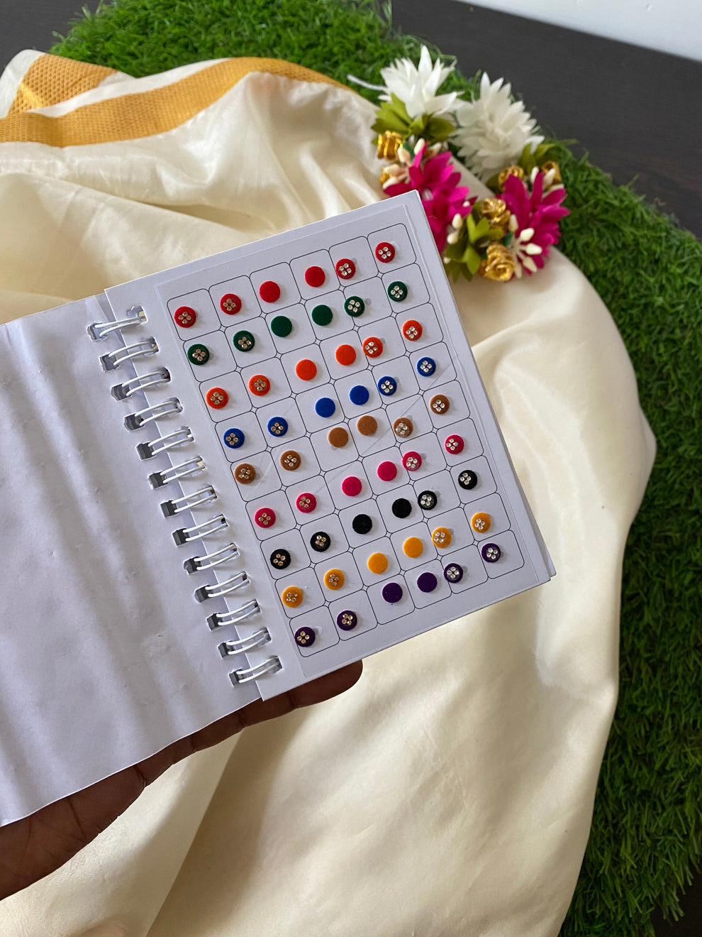 Stone bindi books Aksha Trends 