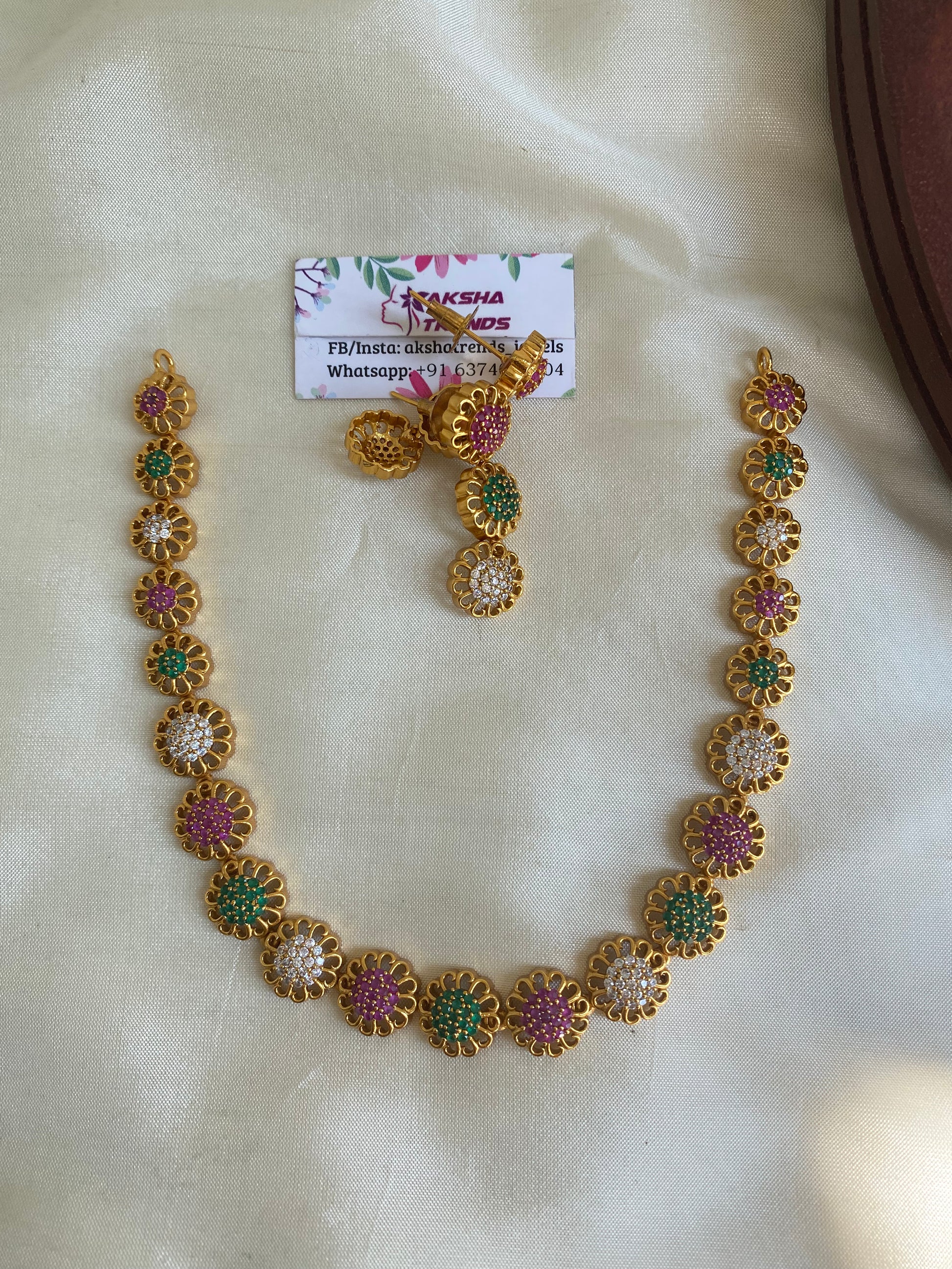 Golden floral AD necklace Aksha Trends