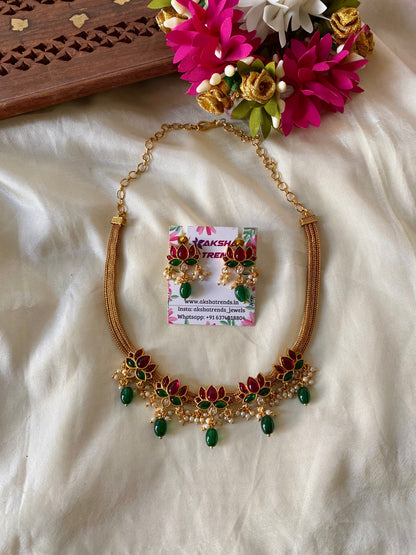 Real kemp lotus necklace Green Aksha Trends