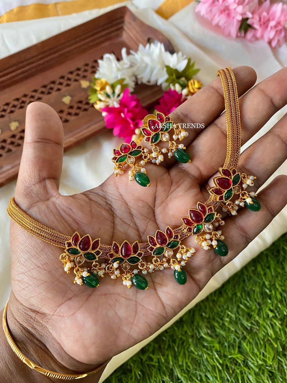 Real kemp lotus necklace Green Aksha Trends 
